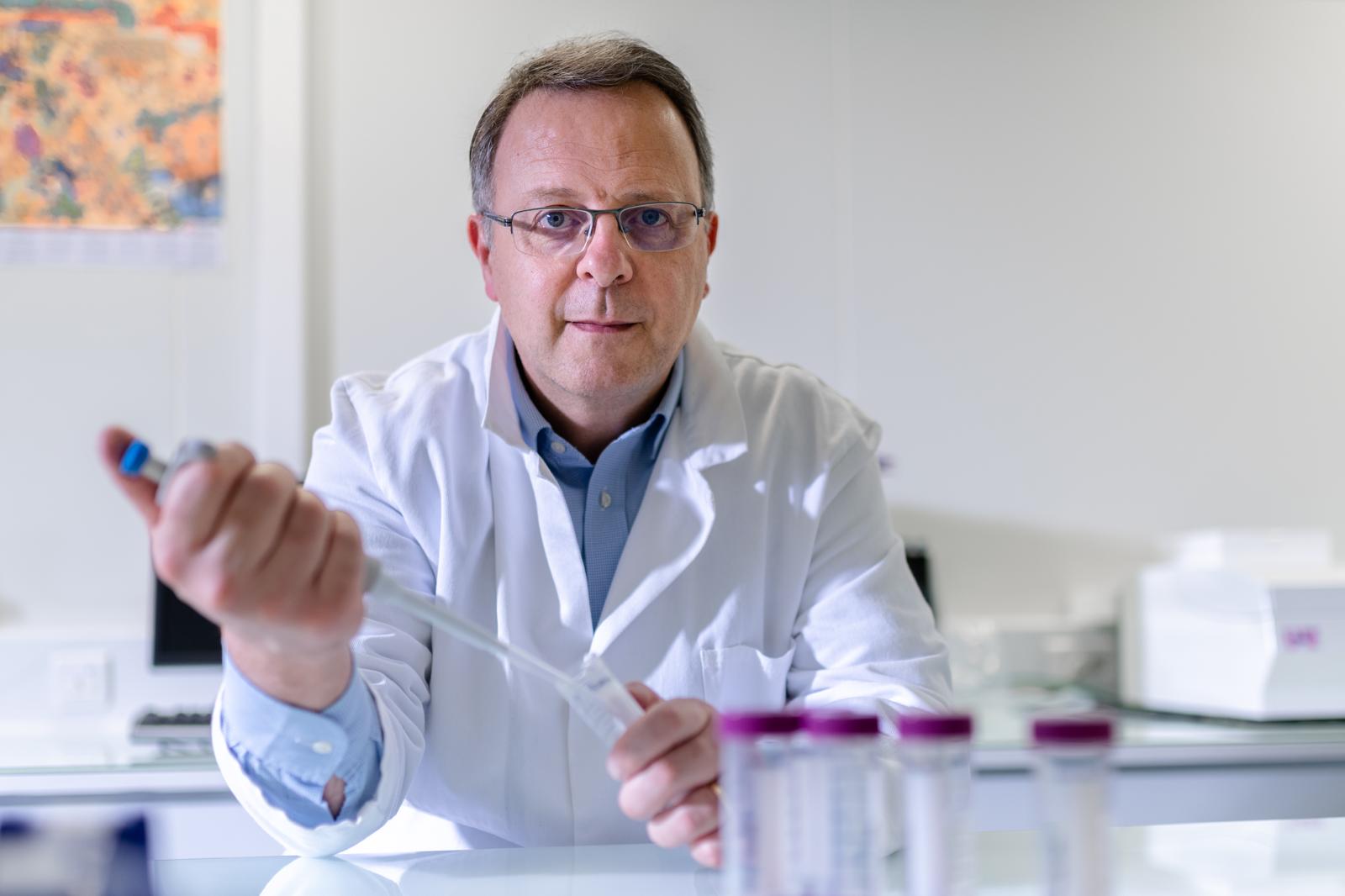Dr Franck ZAL